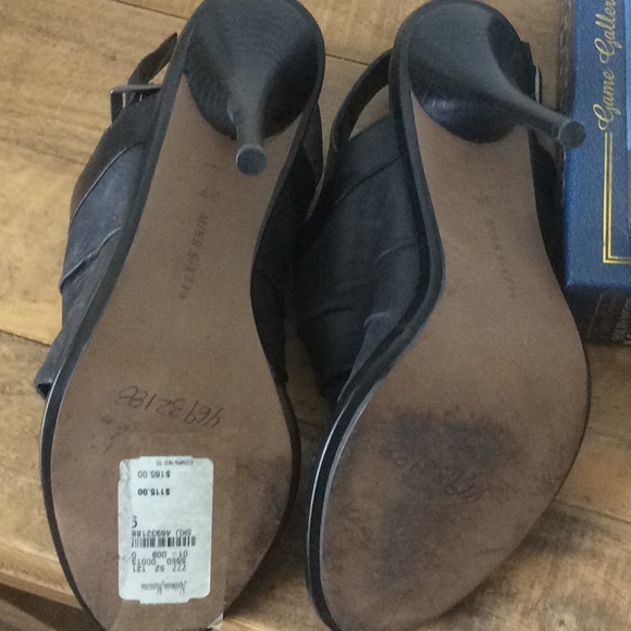 Black sling backs - Picture 5 of 5